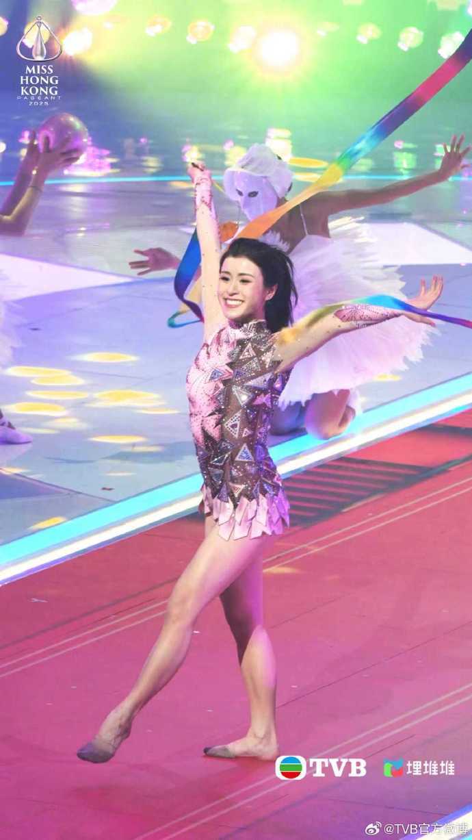 她选择继续