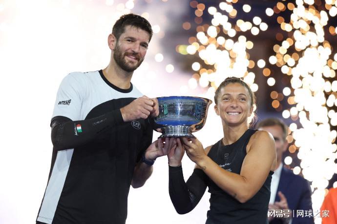 拉和安德里, 尽管在决赛