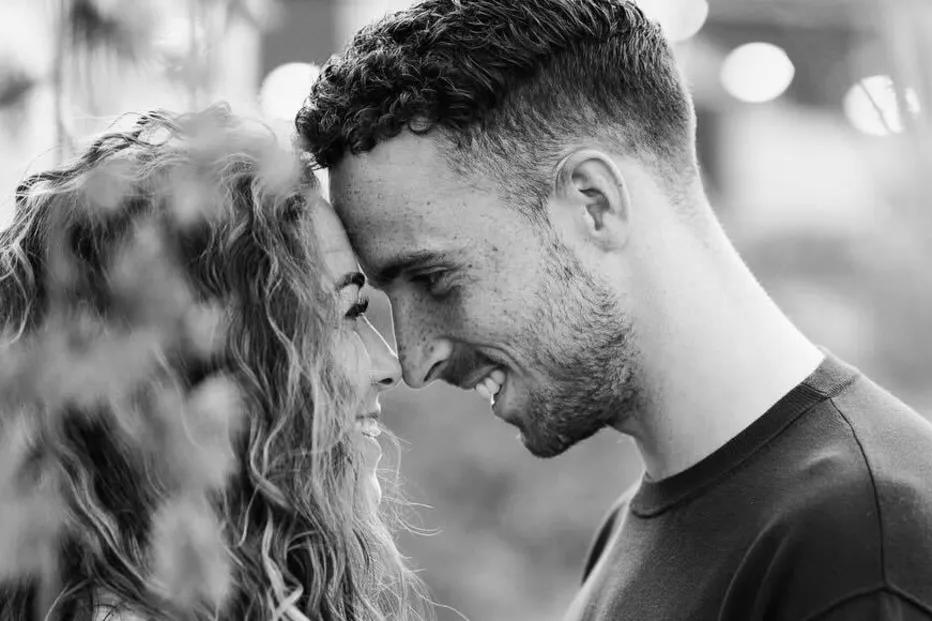 志性庆祝动, 豪能通过L, 鲁特