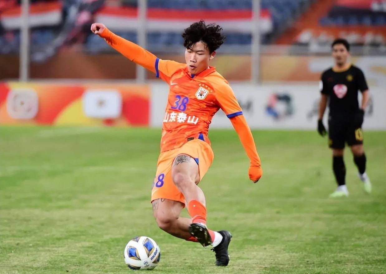 情况下, 季中超首球 情况下, 季中超首球