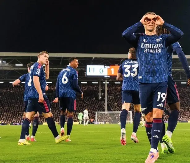 犀利定位球, 季战绩出色, alt