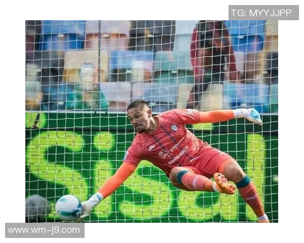 米体：索默犯了不少错，国米在寻觅靠谱的一门